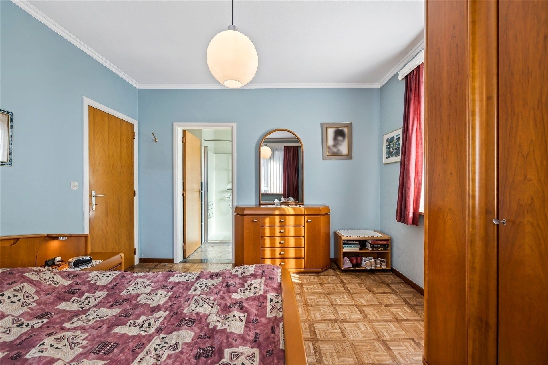 Uitstekend gelegen gezinswoning (type bungalow) met 4 slaapkamers, garage en een aangename tuin (1.067m²) foto 16