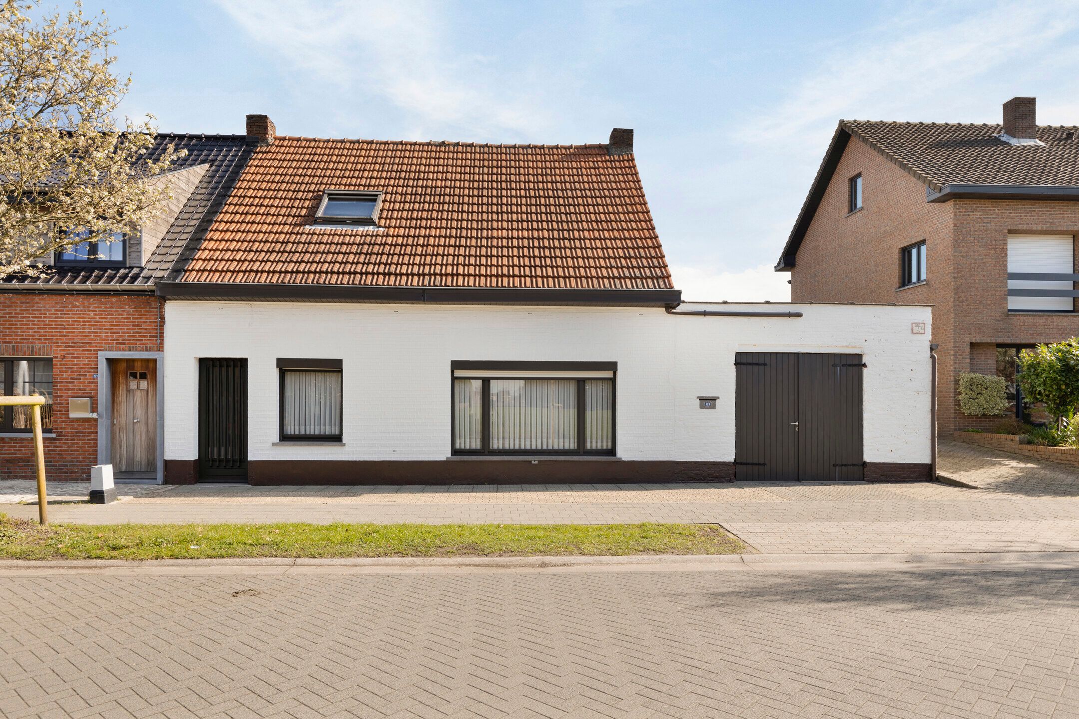 Woning met grote garage/werkplaats (120 m²) op 941m² foto 33