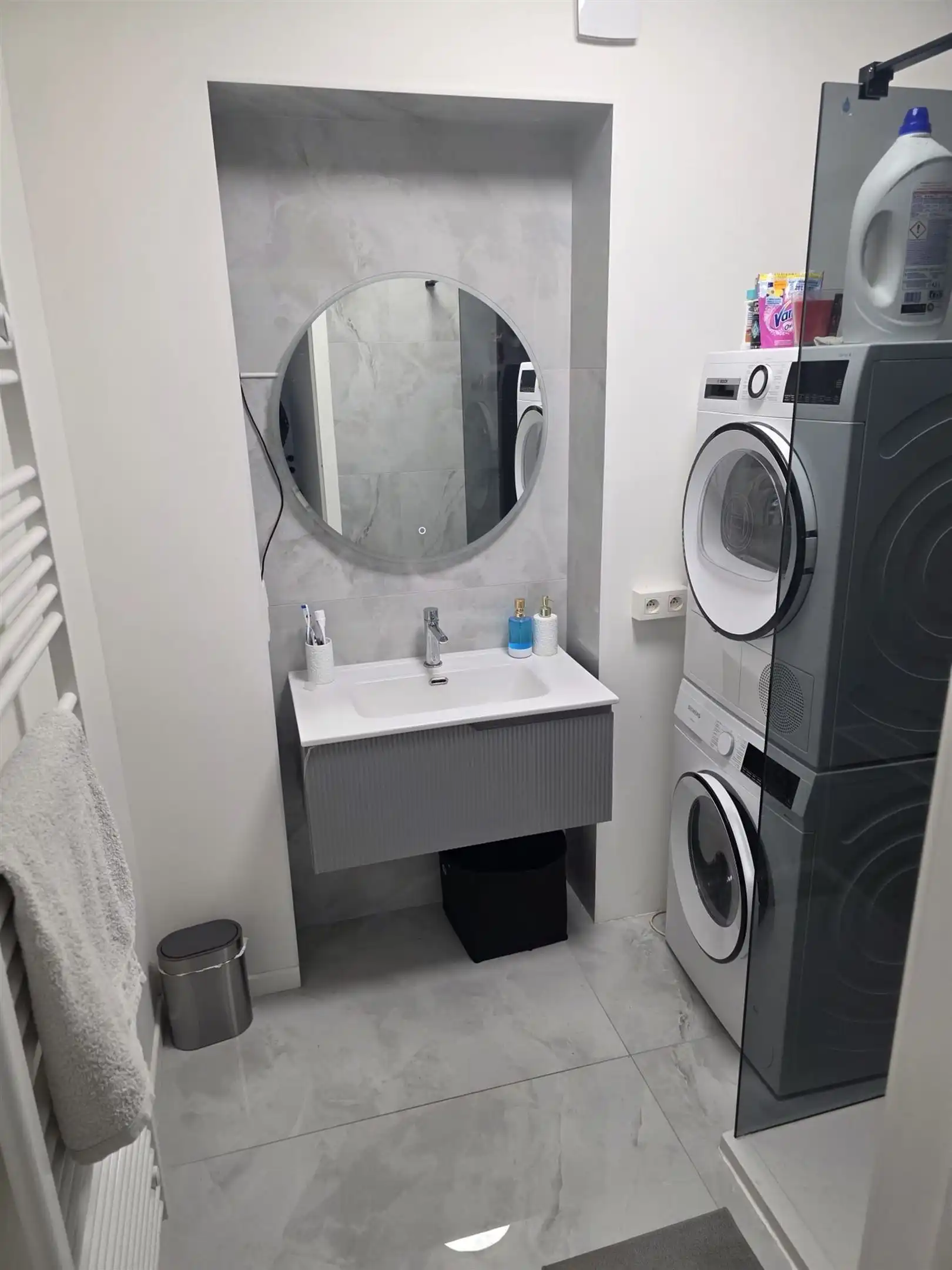 Lichtrijk appartement, centrum Wilrijk foto 8