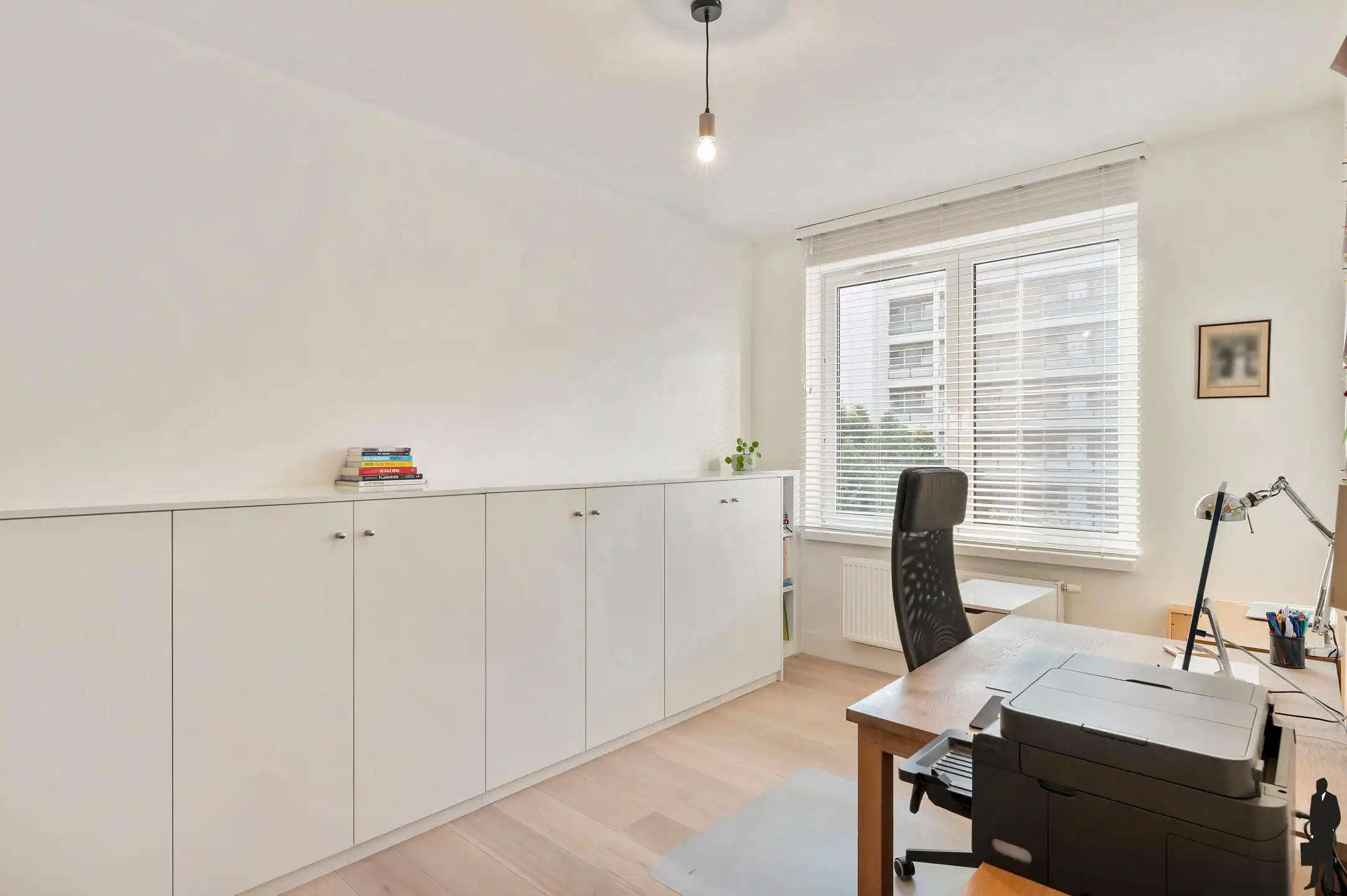 Ruim gerenoveerd appartement met 10 m gevelbreedte. foto 11