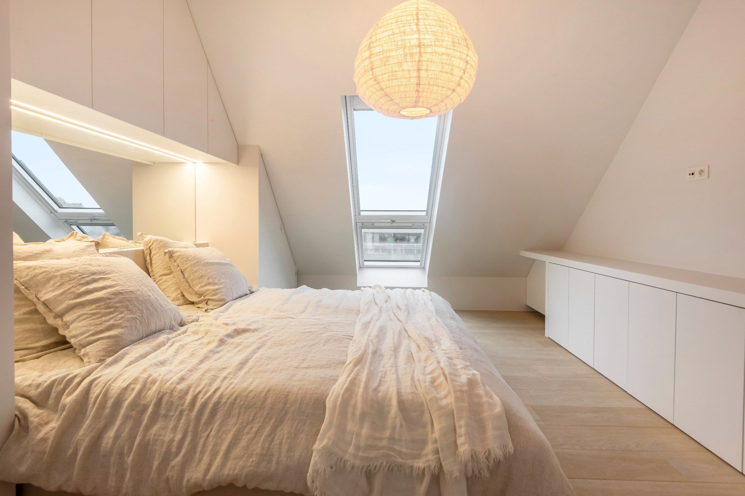 Prachtig gerenoveerde triplex gelegen op de Lippenslaan foto 9