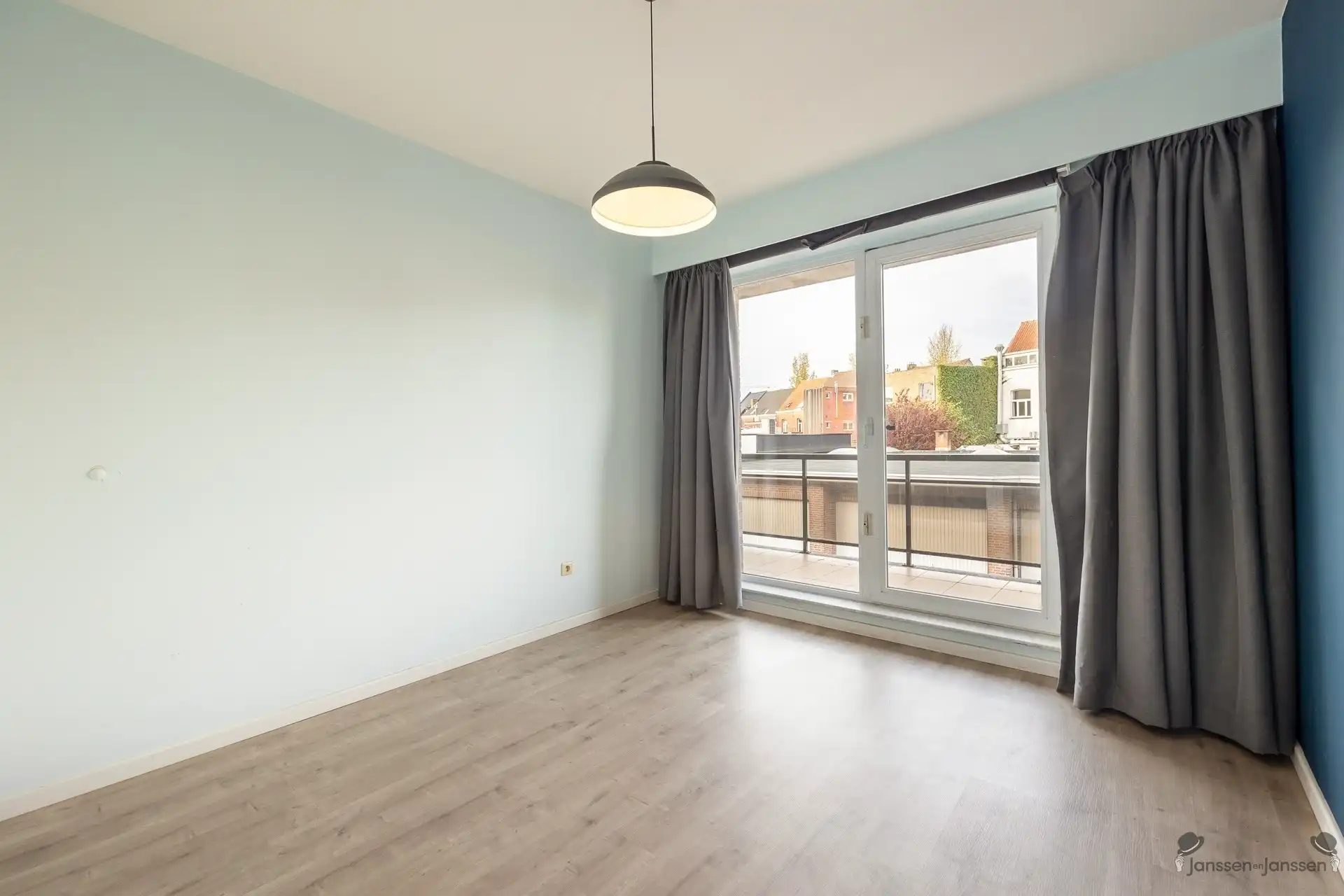 Ruim en licht appartement in centrum van Schoten foto 11