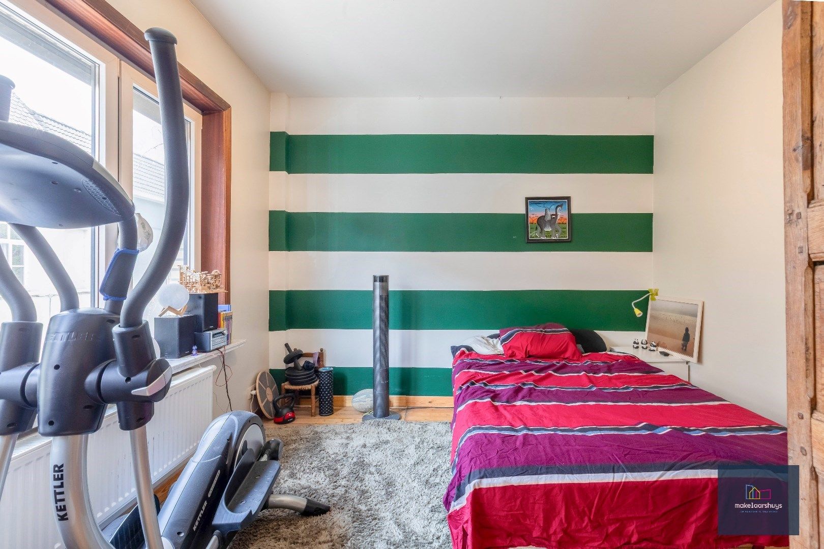 Instapklare woning met aangename tuin en garage foto 12