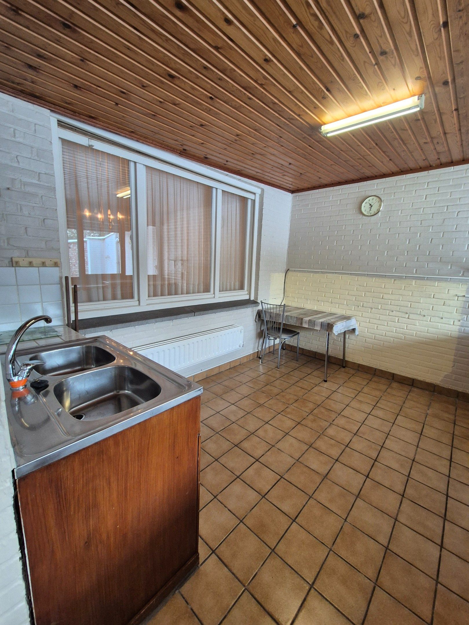 Halfopen gezinswoning met 4 slpkmrs op ruim perceel foto 20