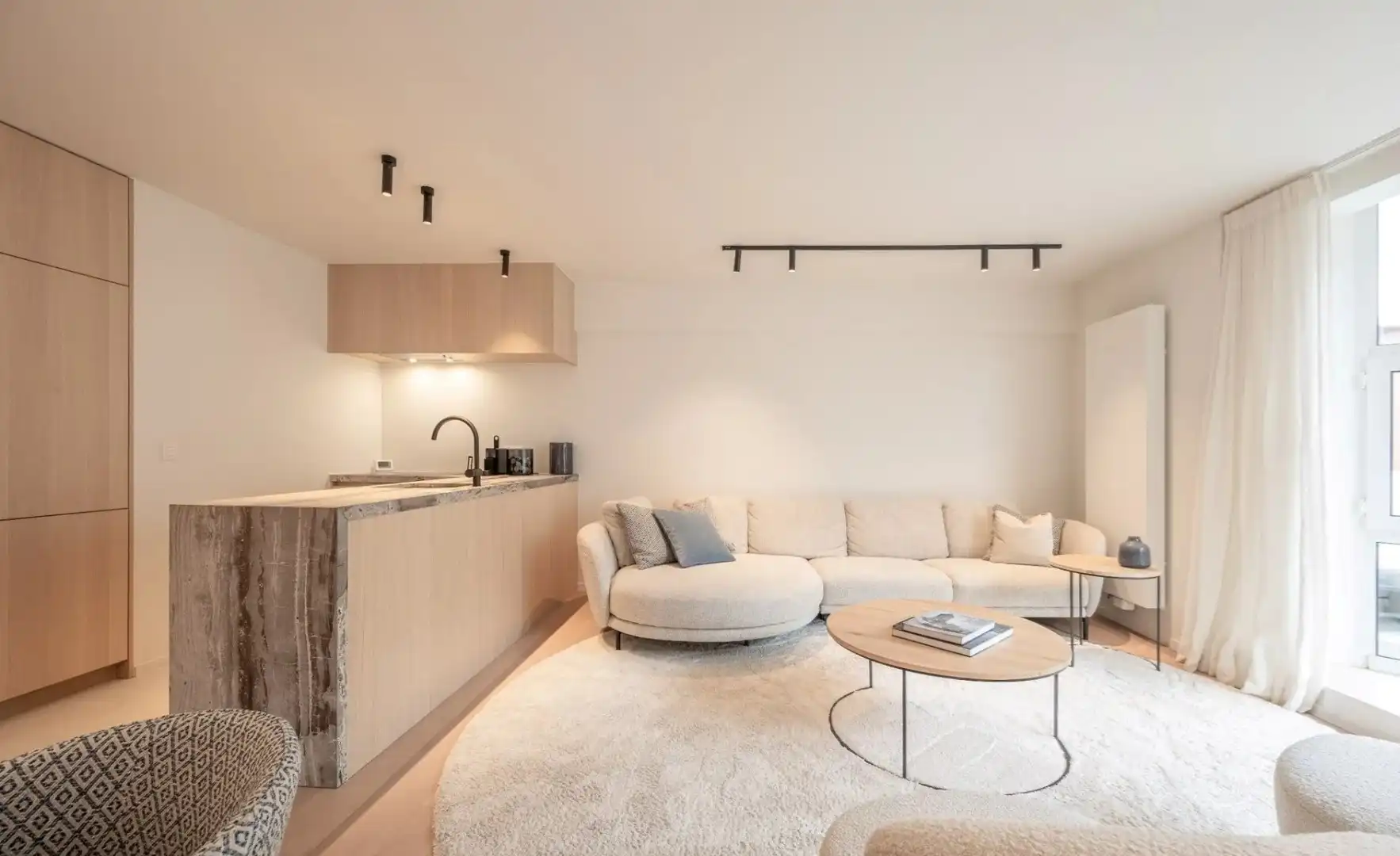 Subliem gerenoveerd appartement vlakbij de Groentemarkt foto 2