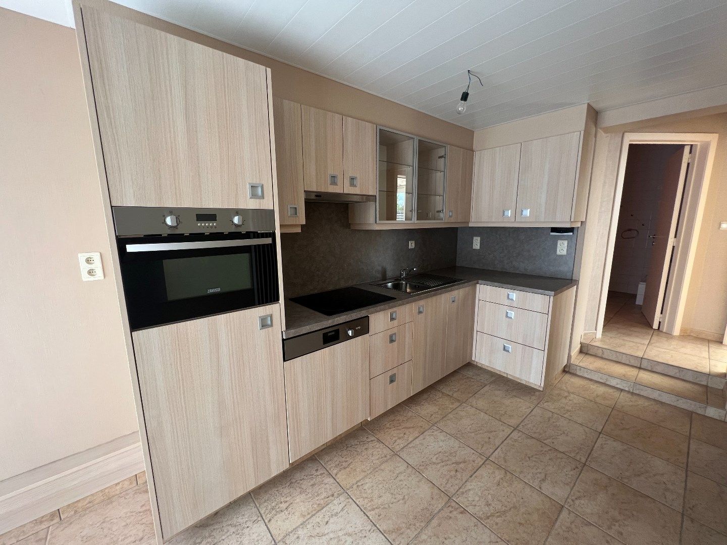 RUIME WONING MET 4 SLAAPKAMERS, TUIN EN DUBBELE GARAGE IN SINT-JULIAAN foto 10
