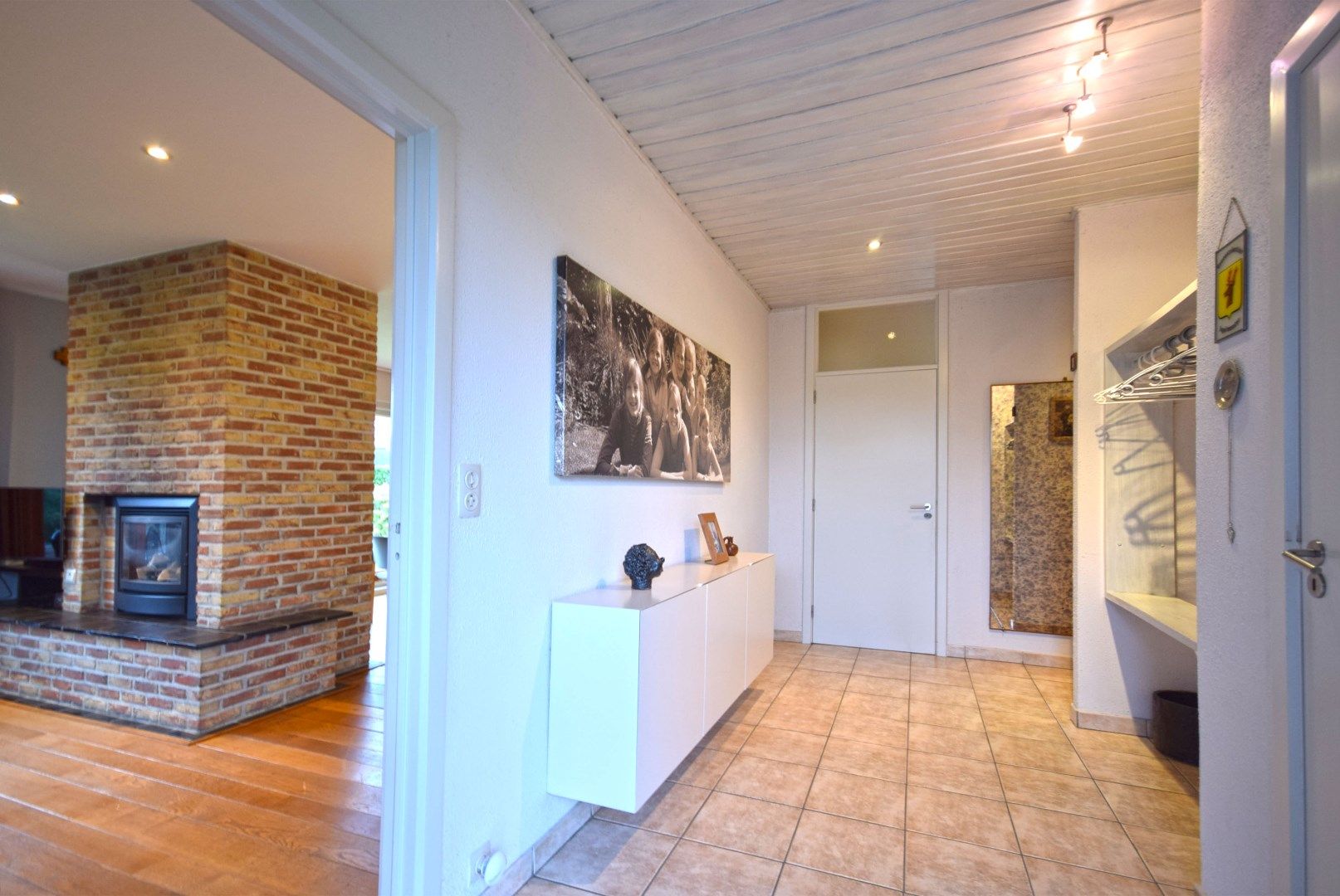 CHARMANTE BUNGALOW MET RUIME TUIN EN BIJGEBOUWEN IN ROESELARE foto 9