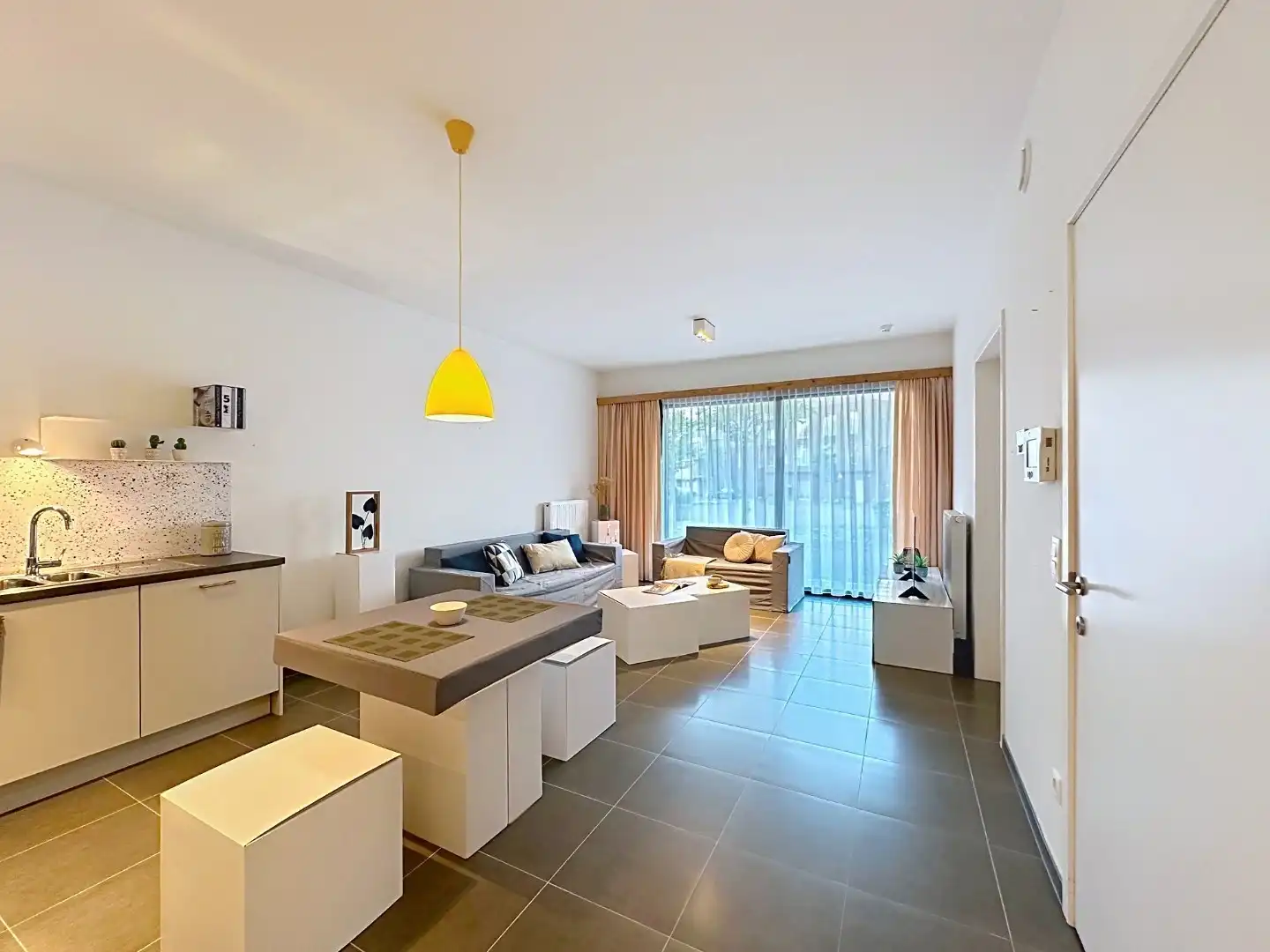 Gelijkvloers appartement in hartje Ruien foto 4