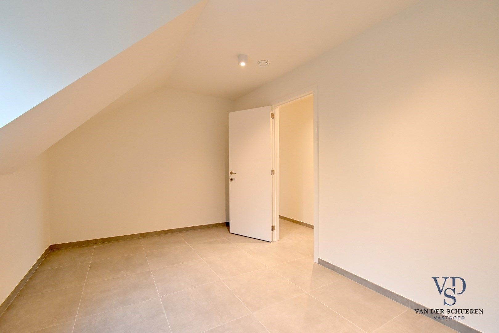 Uitzonderlijke BEN-woning nabij Tiegembos. foto 31