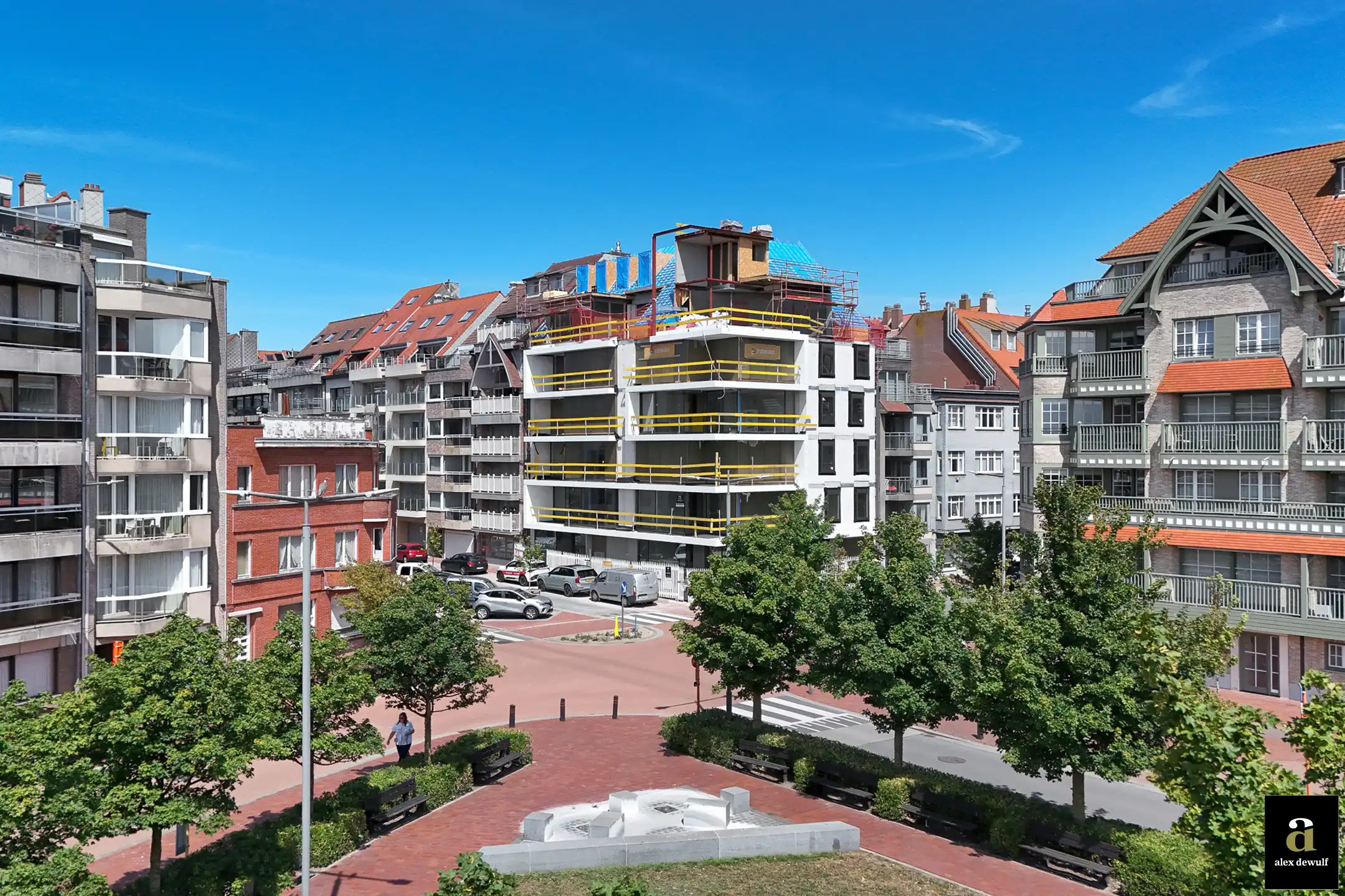 Prachtig nieuwbouwappartement met 2 slaapkamers gelegen op de gelijkvloerse verdieping. foto 3