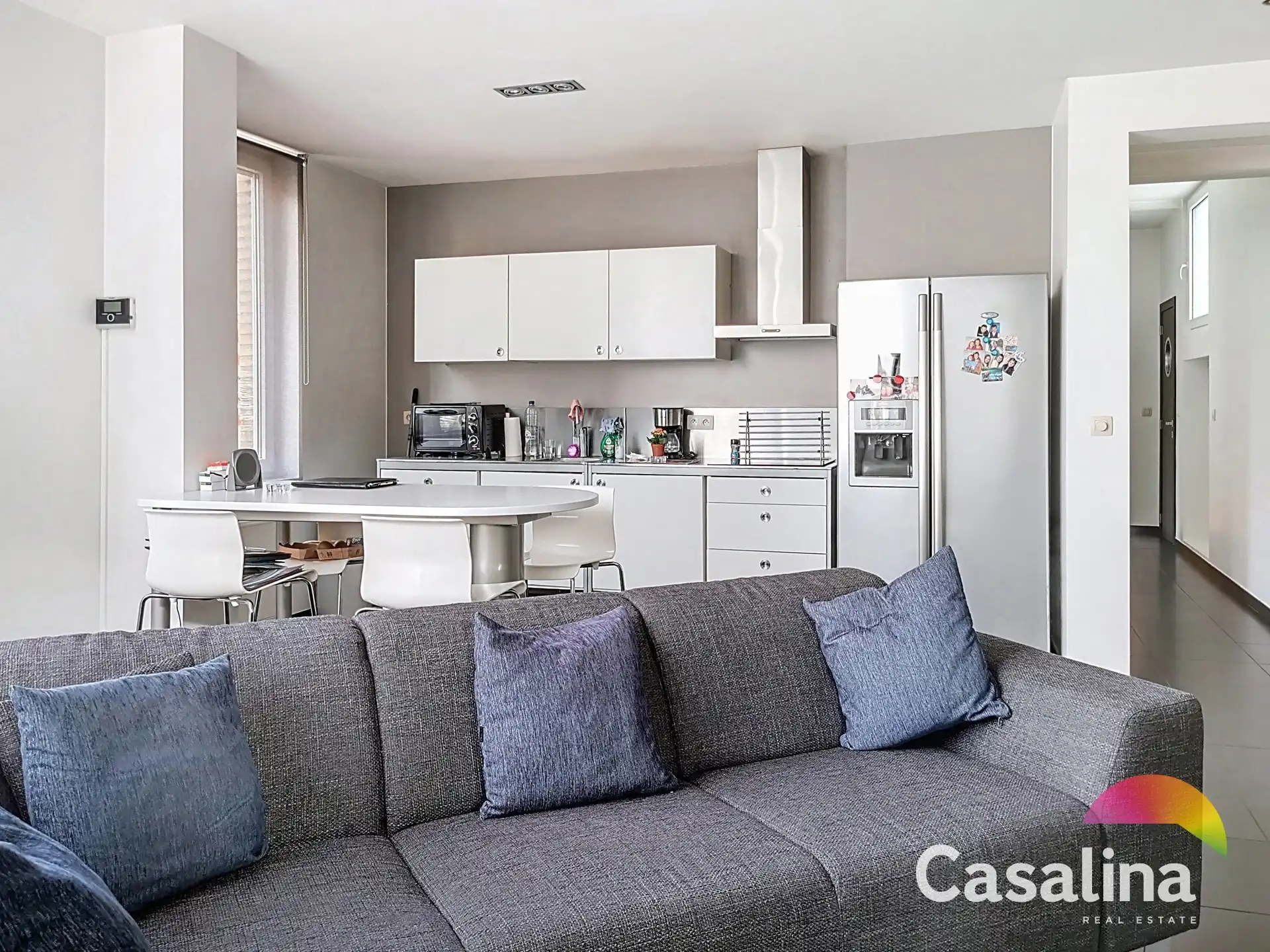 Modern gerenoveerd appartement op steenworp van Dumontplein. foto 10