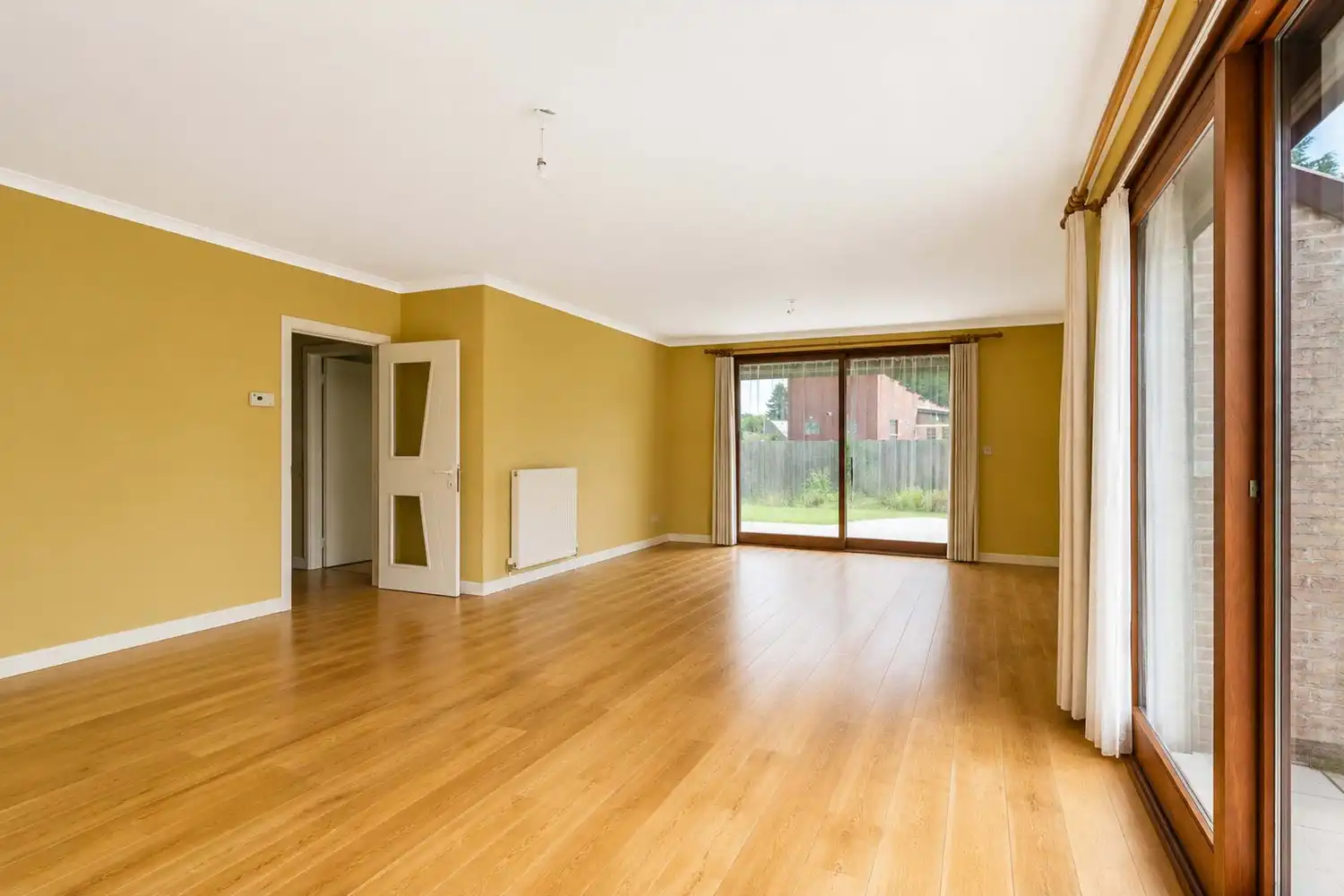 Vrijstaande laagbouwwoning met zonnige tuin en uitbreidingsmogelijkheden in Oelegem! foto 3