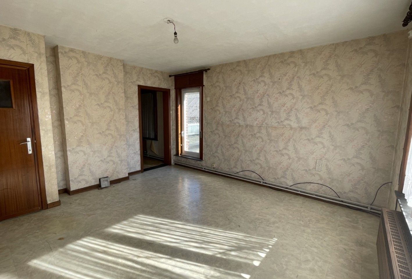 Ruime, te renoveren woning met veel potentieel op 10a14ca foto 13