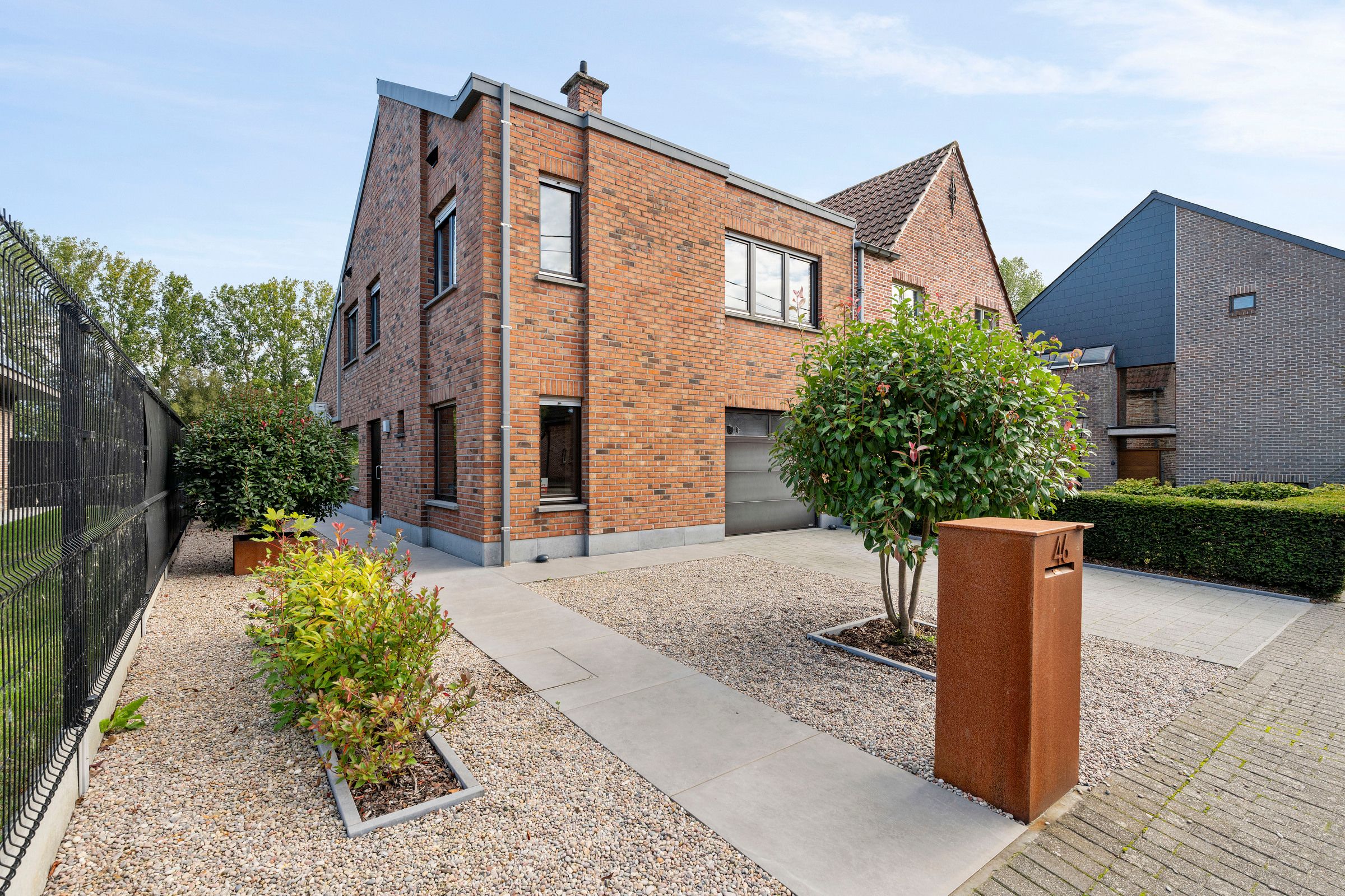 GERENOVEERDE WONING AAN DE DENDER MET ADEMBENEMENDE VERGEZICHTEN foto 5
