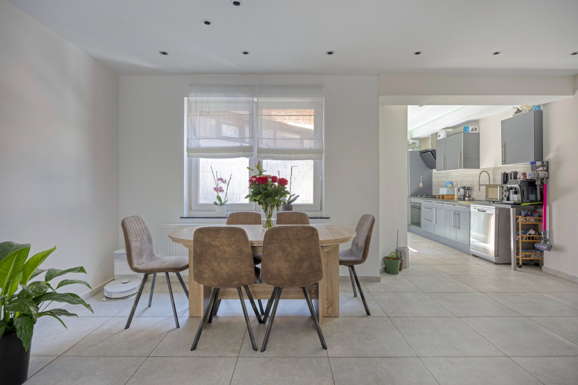 GERENOVEERDE RIJWONING OP 500M VAN CENTRUM foto 7