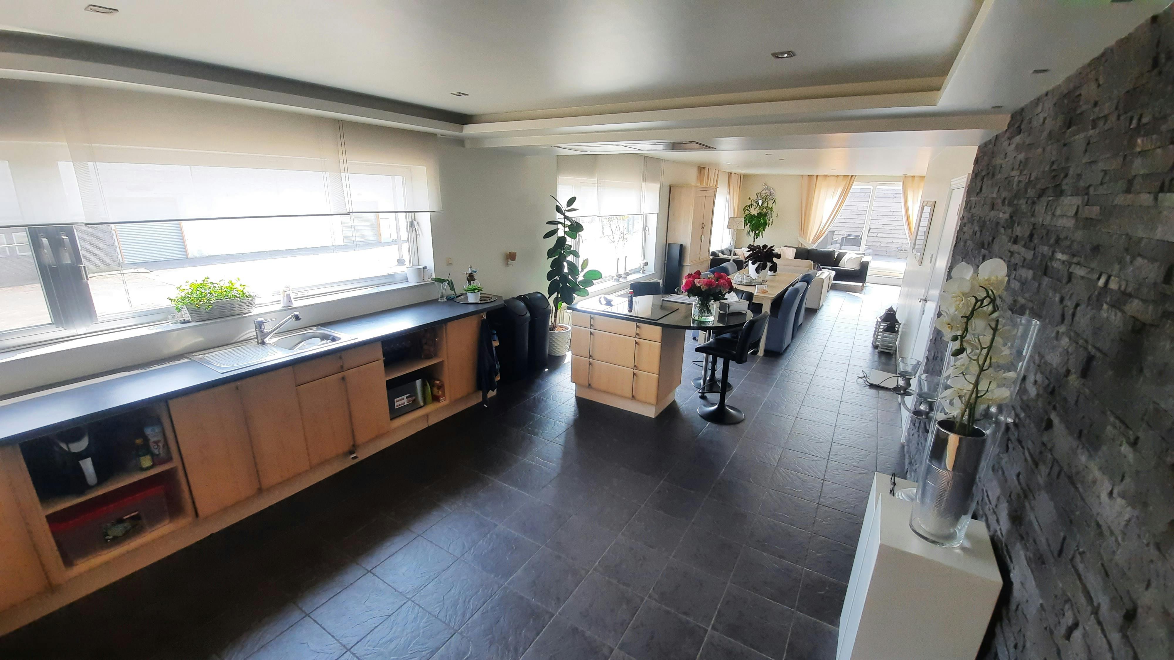 Industriegebouw met conciërge-appartement op 34a 60ca in Maaseik te koop foto 15