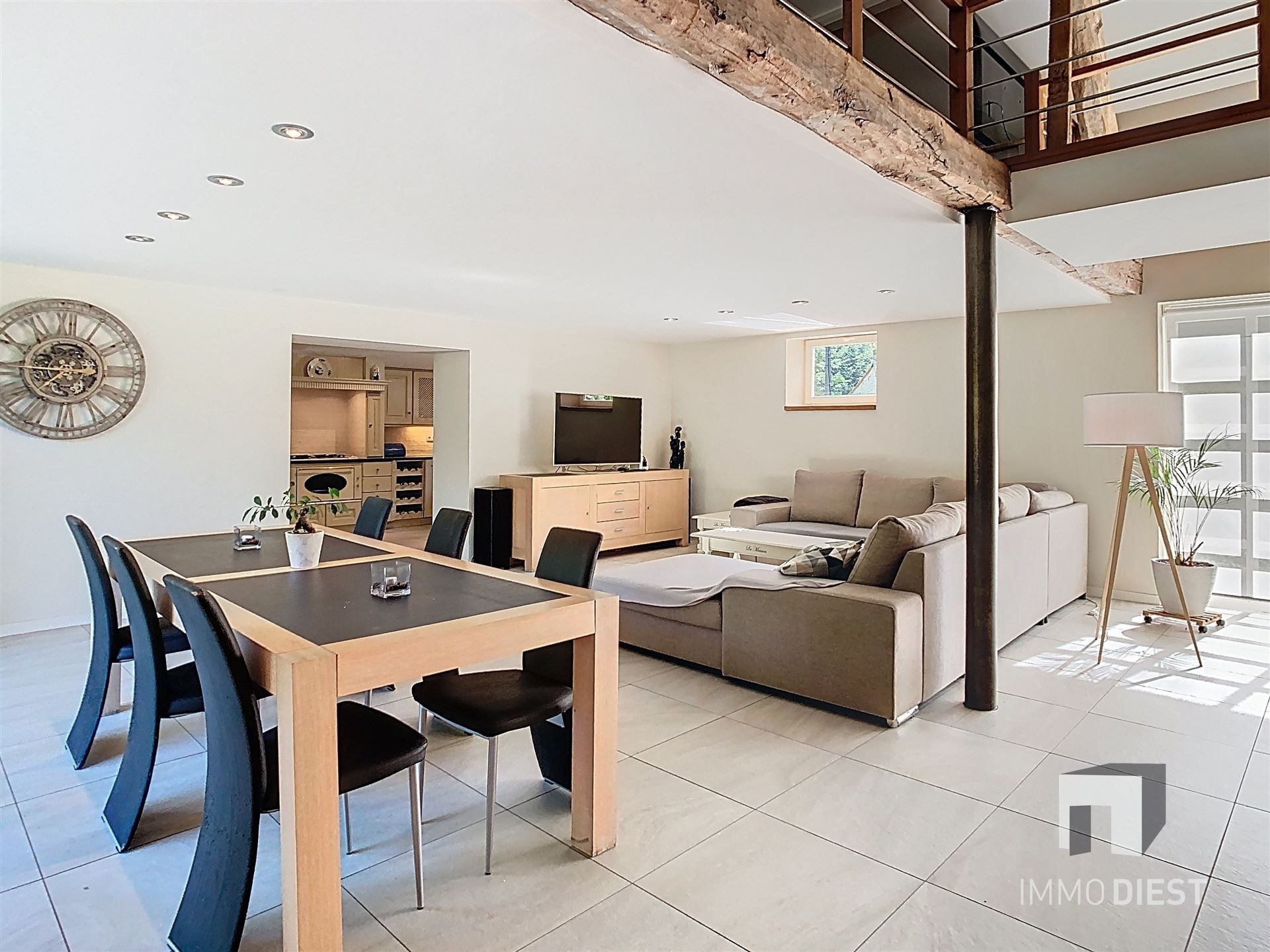 Brasserie - restaurant - feestzaal - privéwoonst foto 29