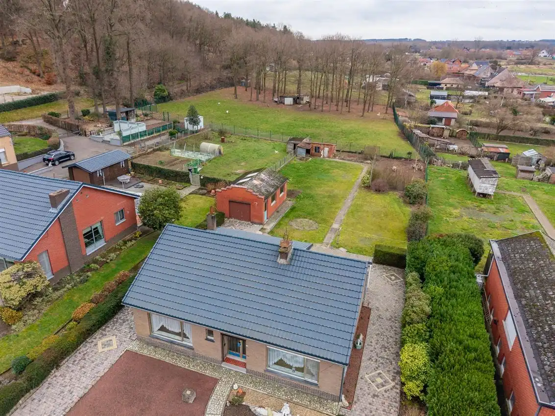 Unieke ligging boven de Mottevallei – renovatiekans met waarde-opportuniteit foto 33