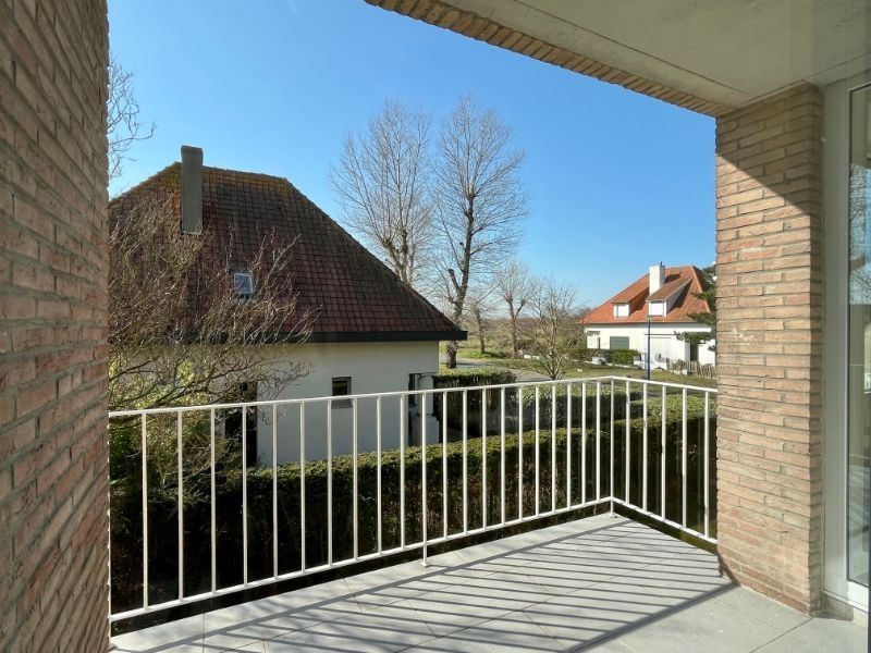 Modern en lichtrijk appartement met groot terras foto 4