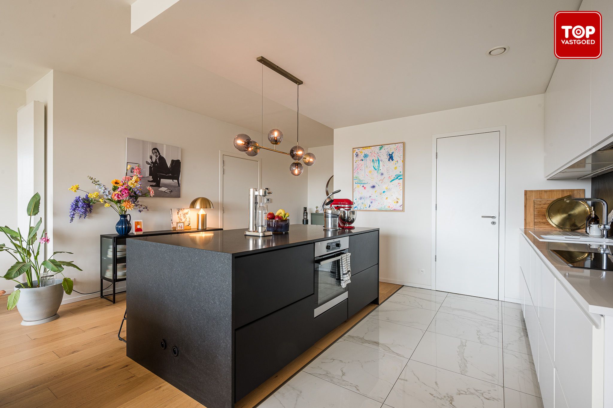 Modern en energiezuinig appartement met zicht op het water en zicht op de binnentuin foto 14