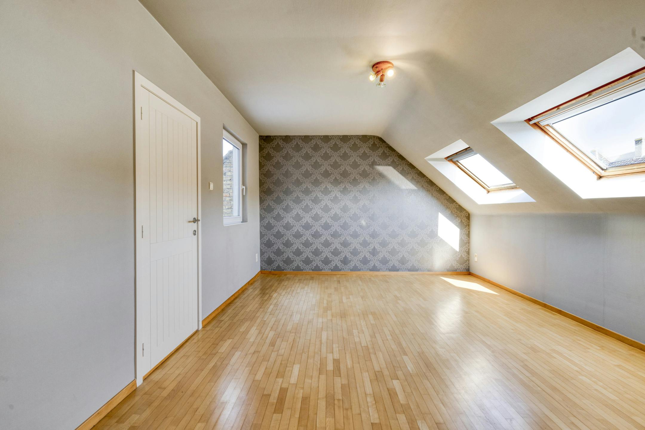 Prachtig woon- en handelspand te koop te centrum Eernegem foto 17