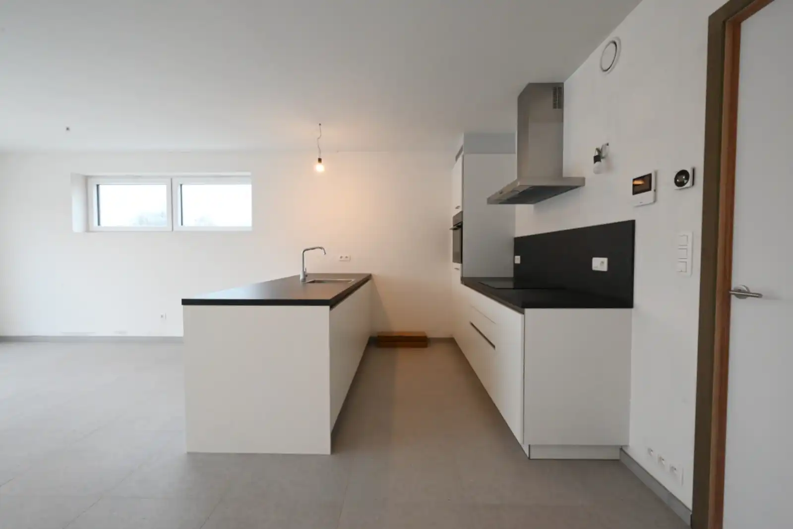 Nieuwbouwappartement te huur in het hartje van Ardooie! foto 5