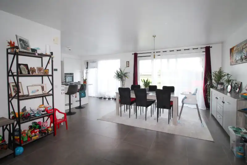 Prachtige woning gelegen te Roeselare foto 4