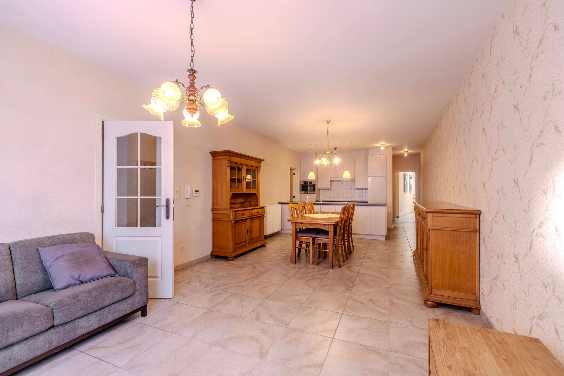 GLV app (132m²) met 2slpk, terras, garagebox en kelder foto 4