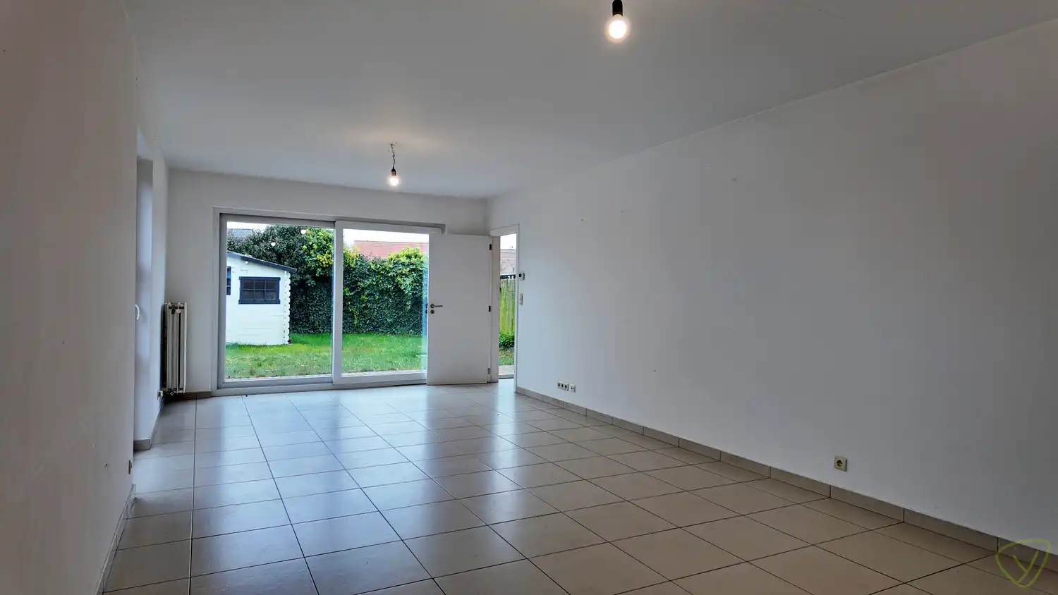 Moderne en gezellige gezinswoning gelegen te Adegem! foto 3