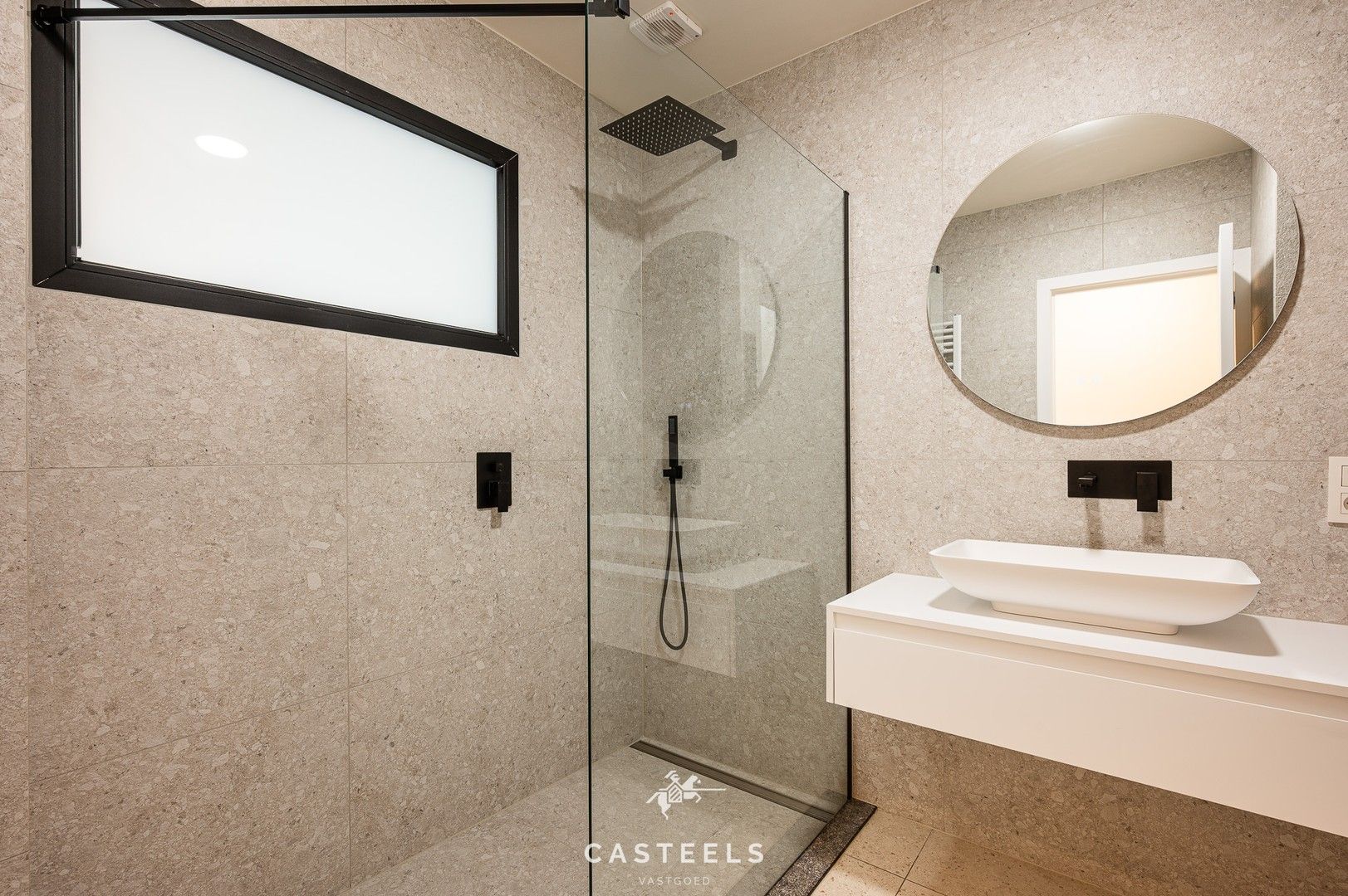 Prachtige gerenoveerde gezinswoning met grote tuin te &nbsp;Wetteren foto 11