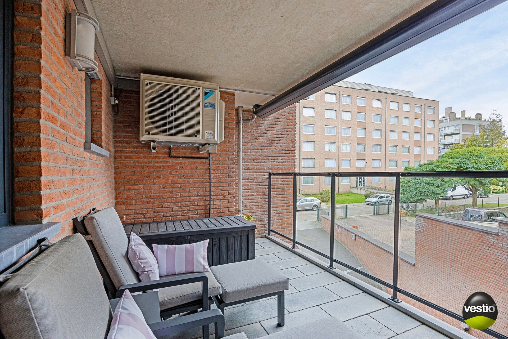 Prachtig 2 slaapkamer appartement met alle comfort en terras nabij het Stadspark. foto 10