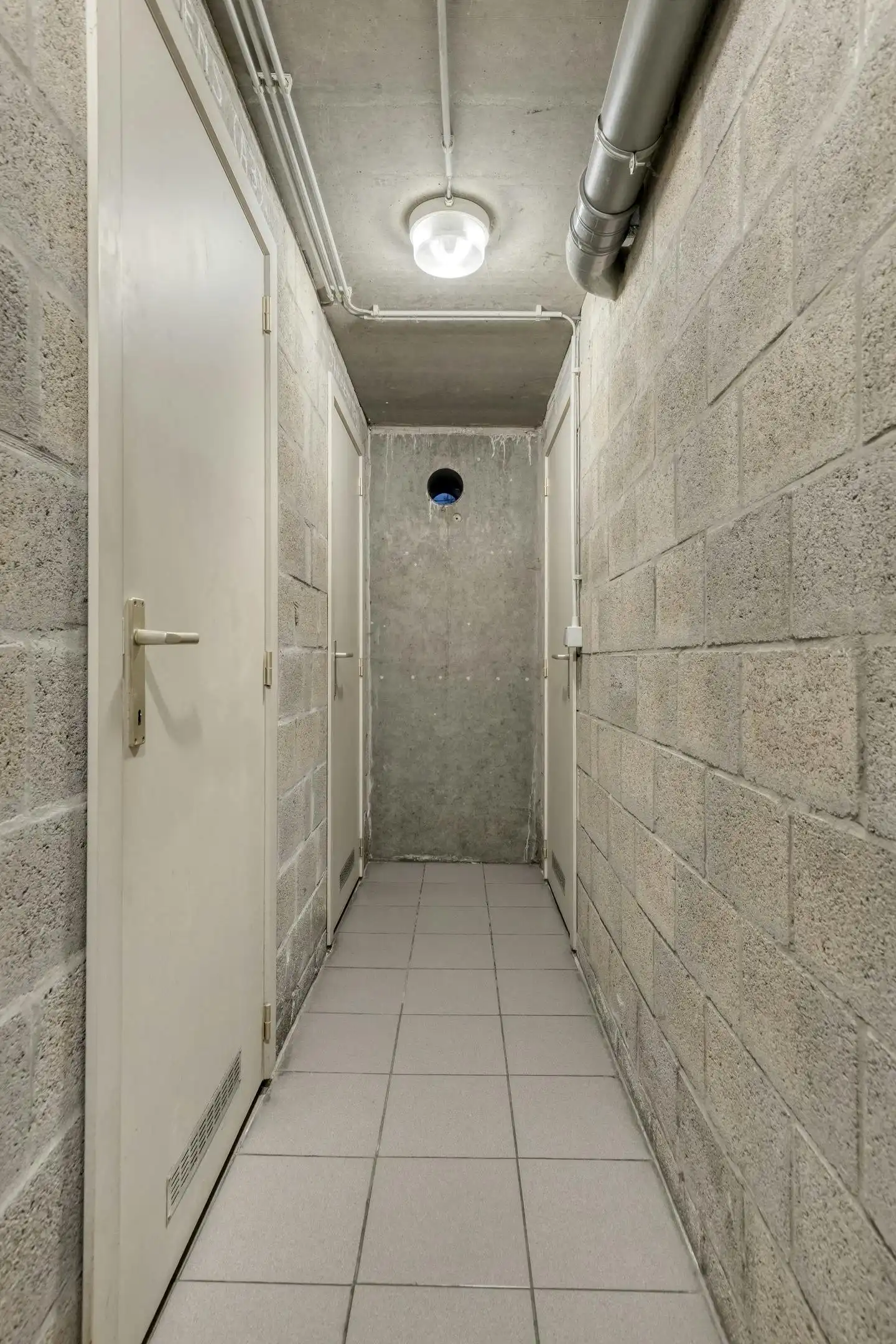 Appartement met 2 terrassen en garage te koop in Wilrijk foto 17