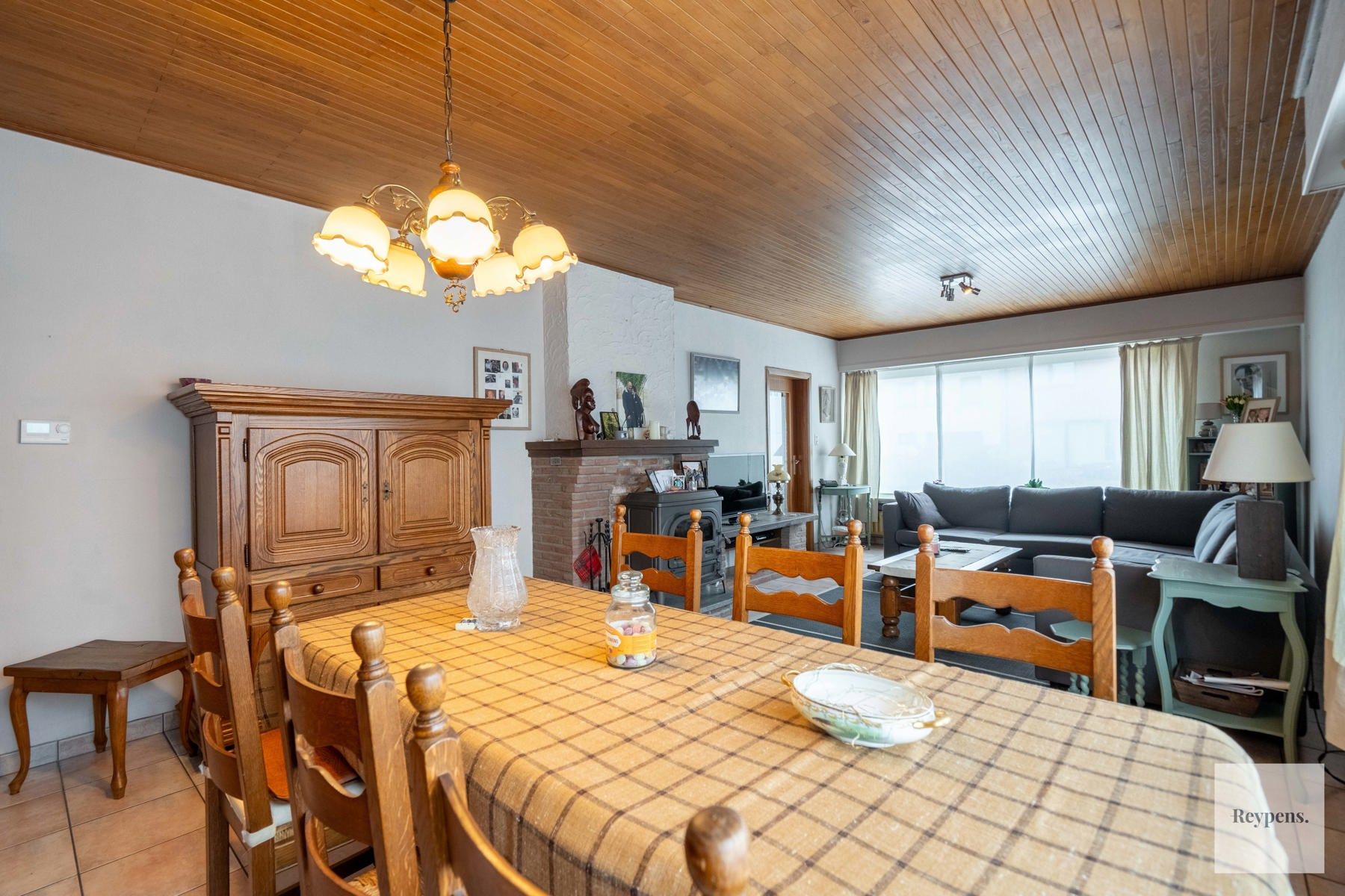 Op te frissen woning in een rustige wijk foto 5