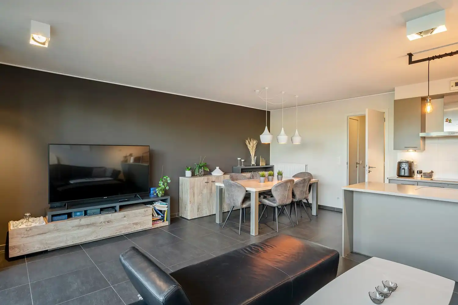 TE KOOP | Instapklaar gelijkvloers appartement in het centrum van Heist-op-den-Berg. foto 5
