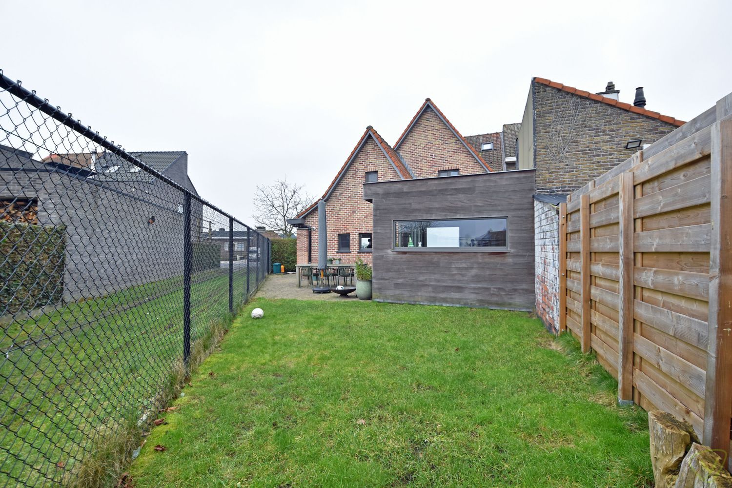 Volledige gerenoveerde woning met zonnig terras en tuin! foto 16