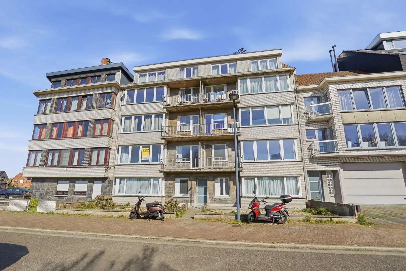 Te renoveren gelijkvloers appartement met 2 slaapkamers in Oostende foto 15