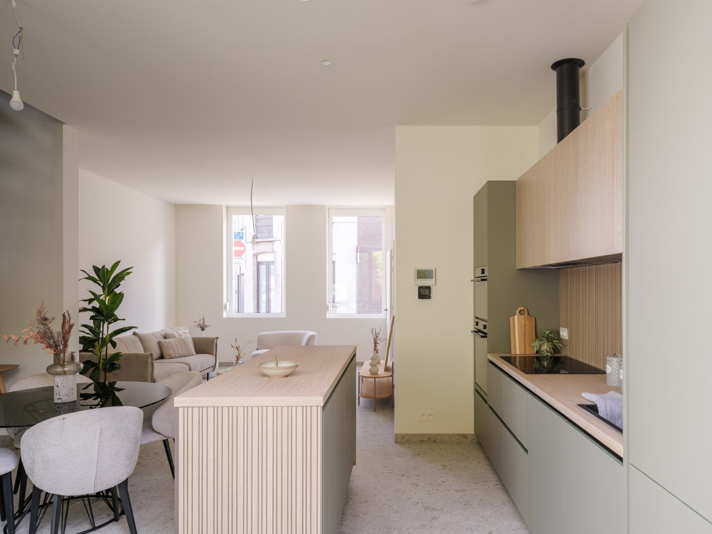 Luxueus gerenoveerde rijwoning met stijlvolle groene patio in Gentbrugge foto 7