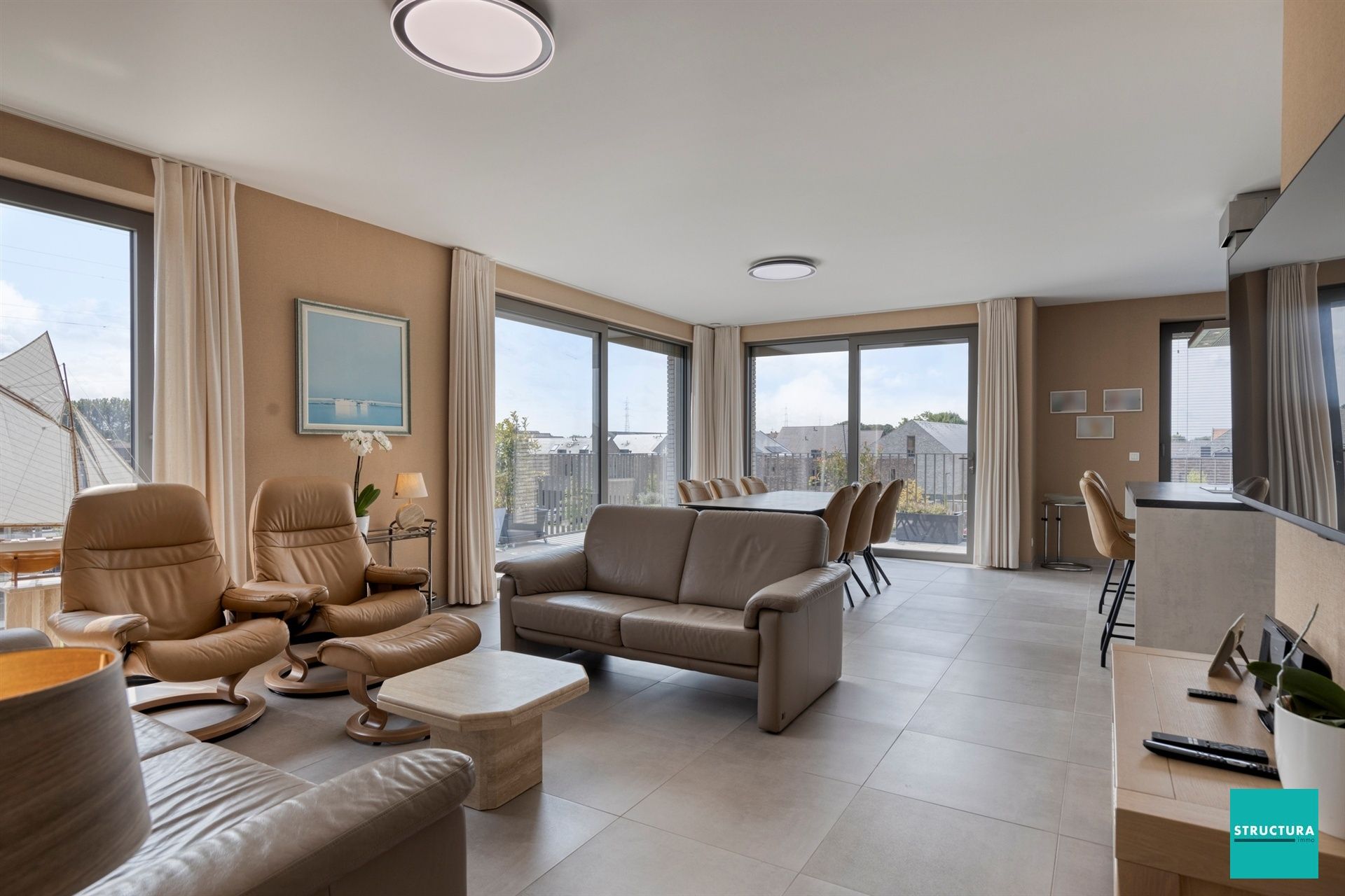 Stijlvol en energiezuinig penthouse met 3 kamers en staanplaats foto 6