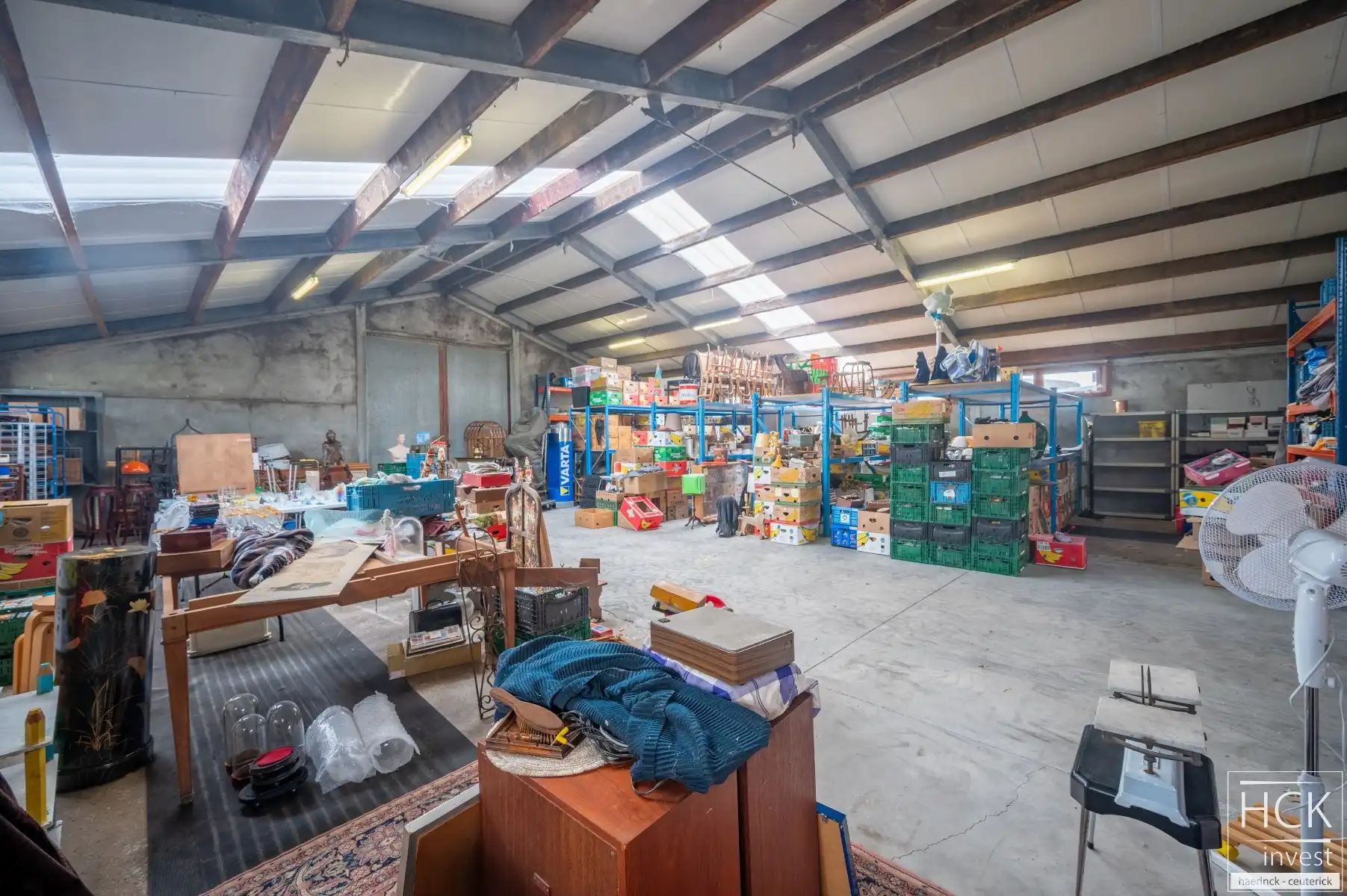 NAZARETH - Zeer nette loods/opslagplaats van 175m² centraal tussen E17 en N60 foto 2