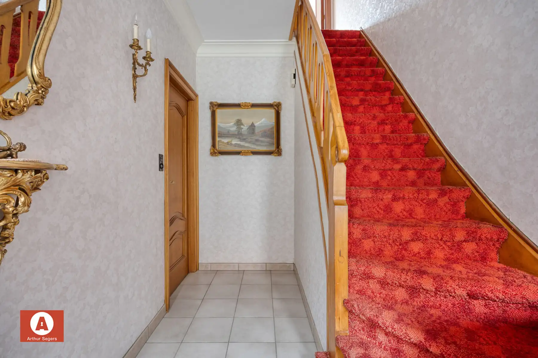 Solide te renoveren woning nabij het centrum van Buggenhout foto 2