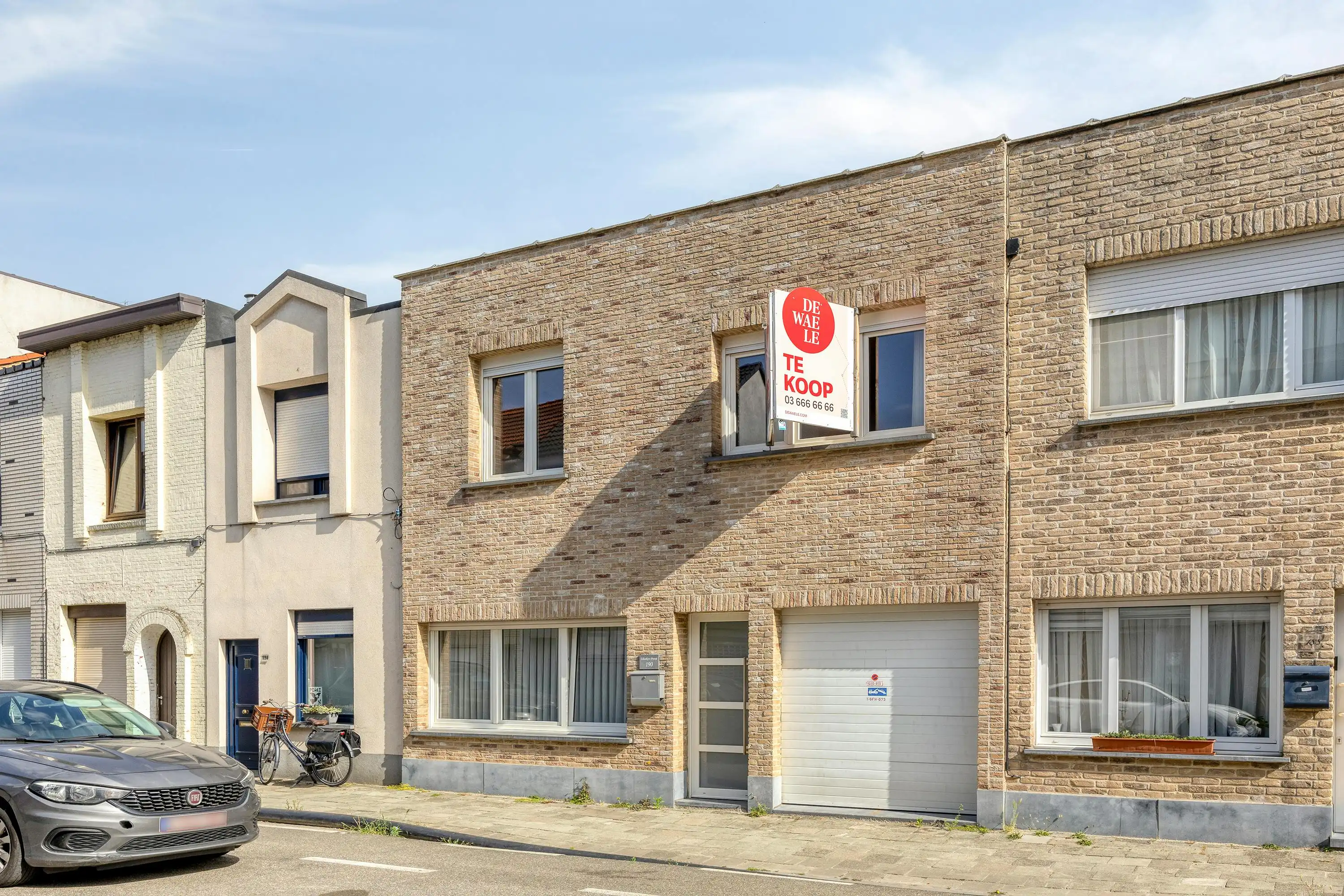 Ruim huis met 3 slaapkamers, tuin en garage in Deurne! foto 2