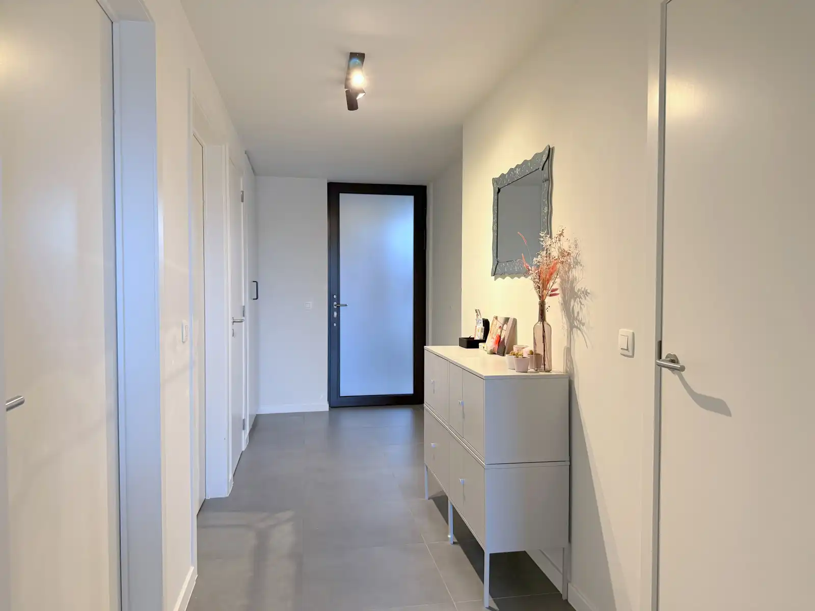 Instapklaar 2-slaapkamerappartement foto 13