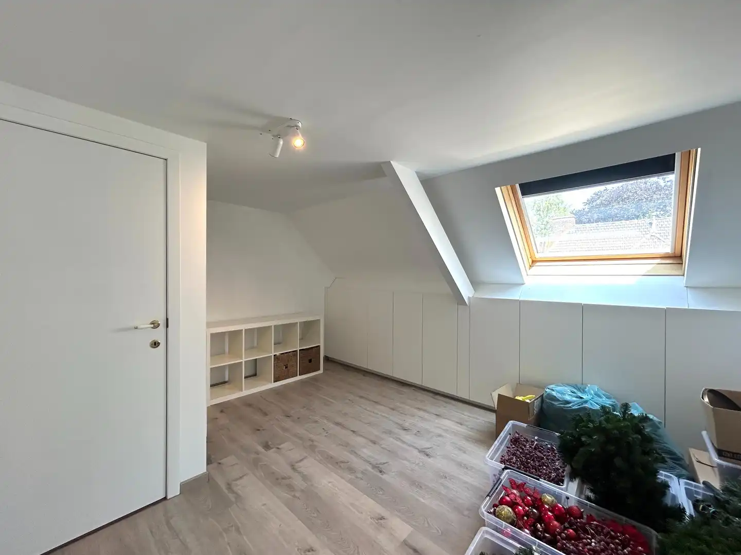 Instapklaar twee-slaapkamerappartement te centrum Tielt! foto 11