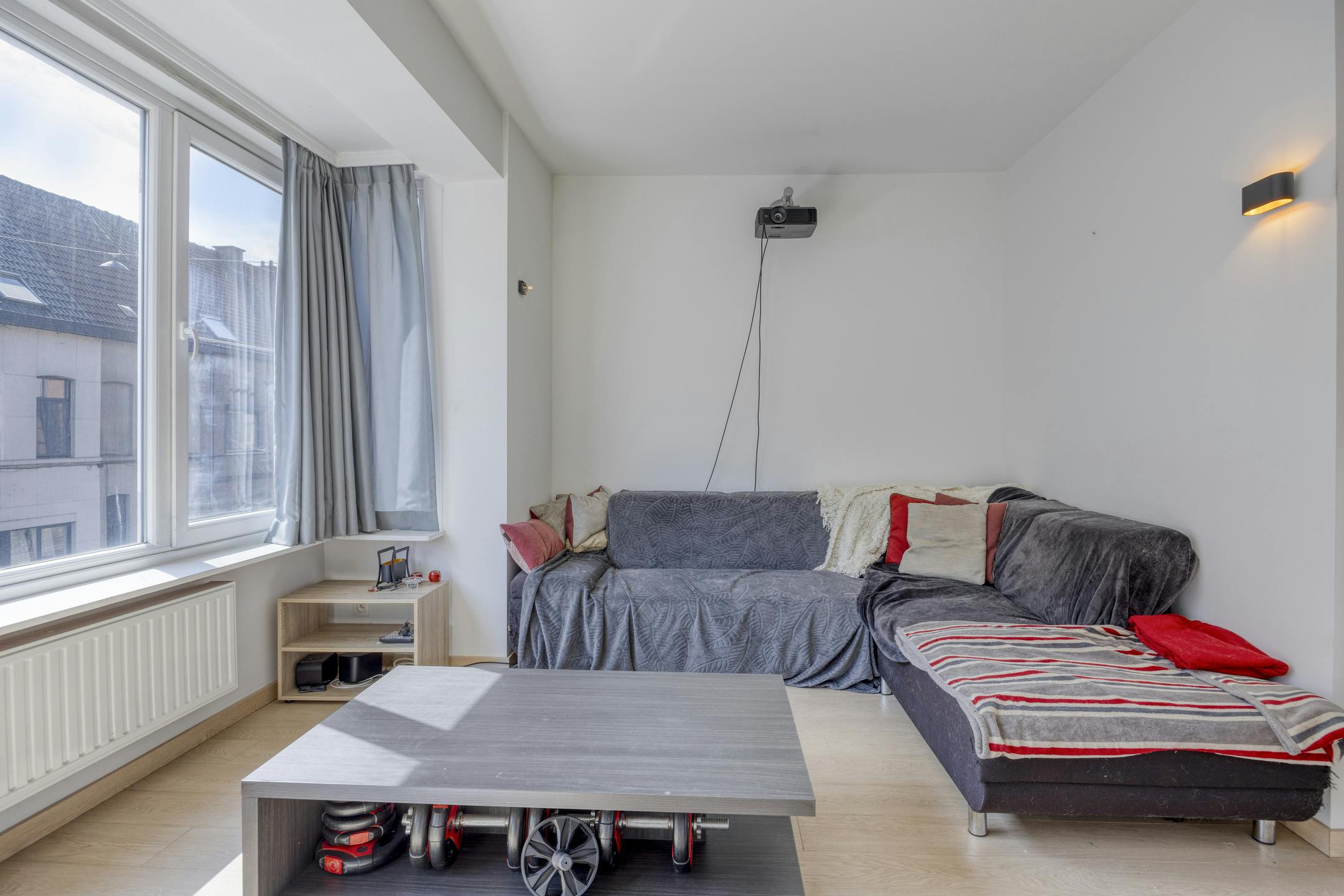Lichtrijk en ruim gerenoveerd appartement nabij Gent-centrum foto 14