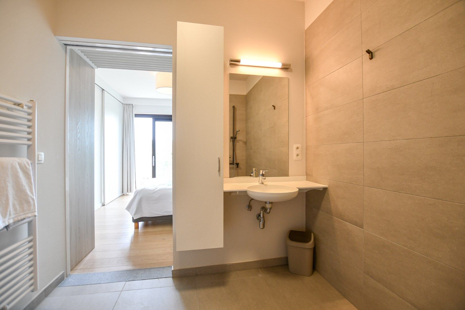 Moderne assistentiewoning met ondergrondse berging en parkeerplaats in De Haan, vlakbij strand, duinen en zee foto 13