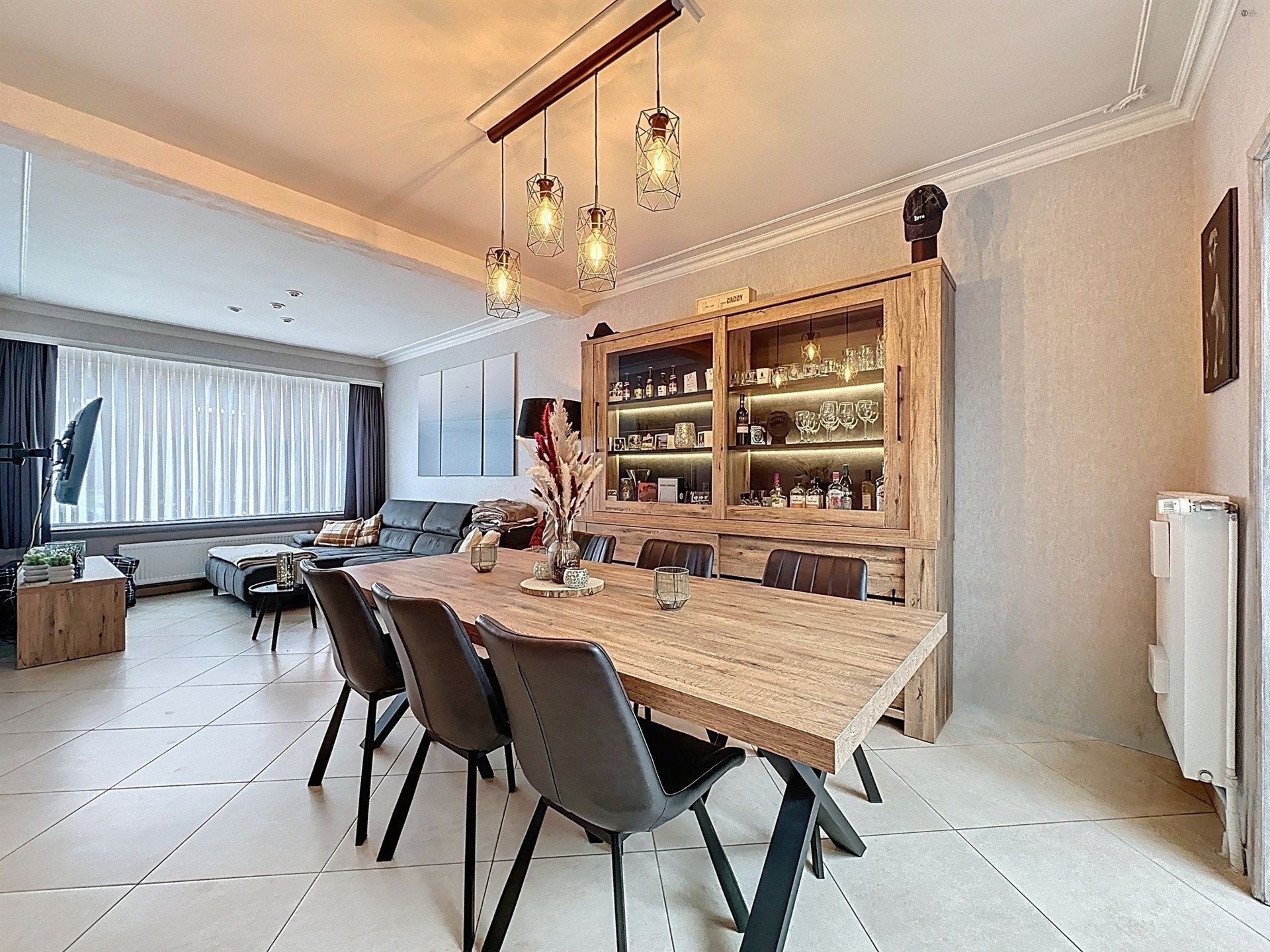 prachtige instapklare woning met stadstuin in Beveren Centrum! foto 2