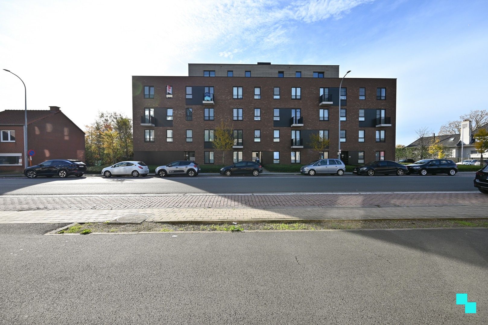 Instapklaar appartement met 2 slaapkamers en zonnig terras foto {{pictureIndex}}
