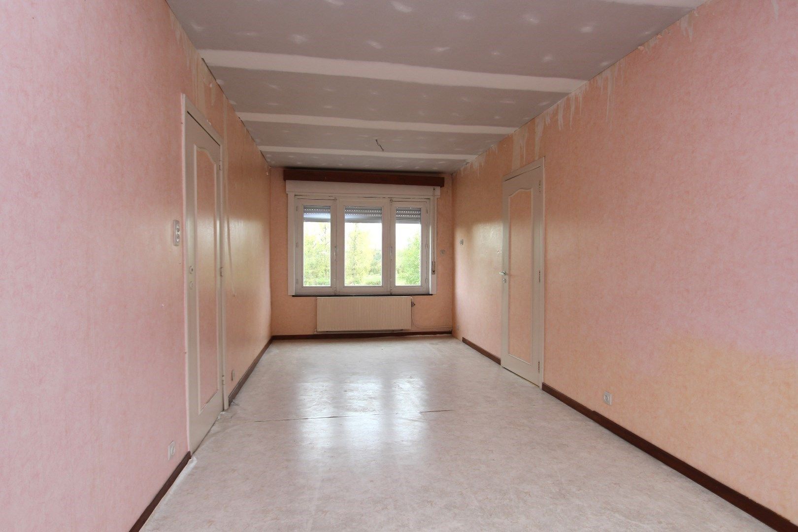 Ruime woning met 4 slaapkamers, garage en diepe tuin met inrit foto 22