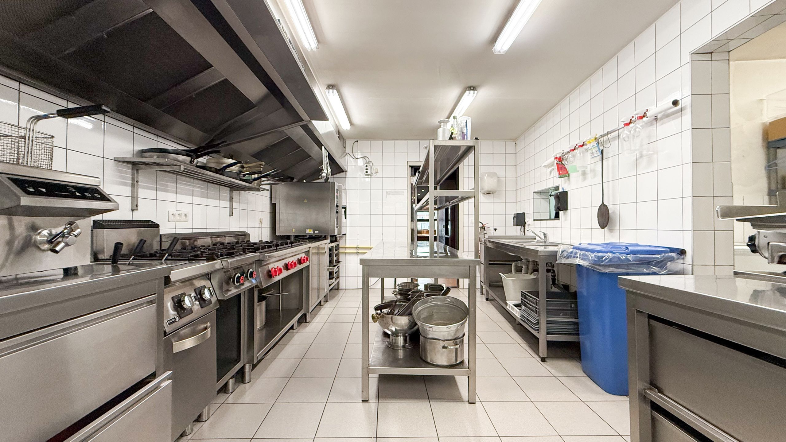 Horecapand met volledige inrichting op goed gelegen locatie! foto 28