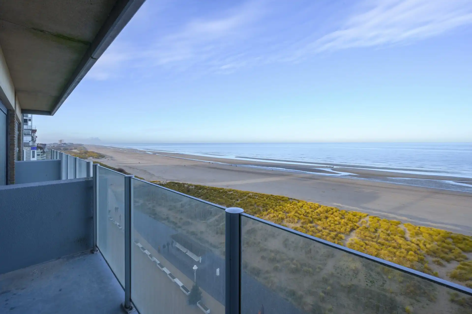 2-slaapkamer appartement op de zeedijk foto {{pictureIndex}}